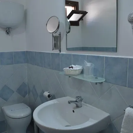 Oda ve Kahvaltı Il Palombaro 4*